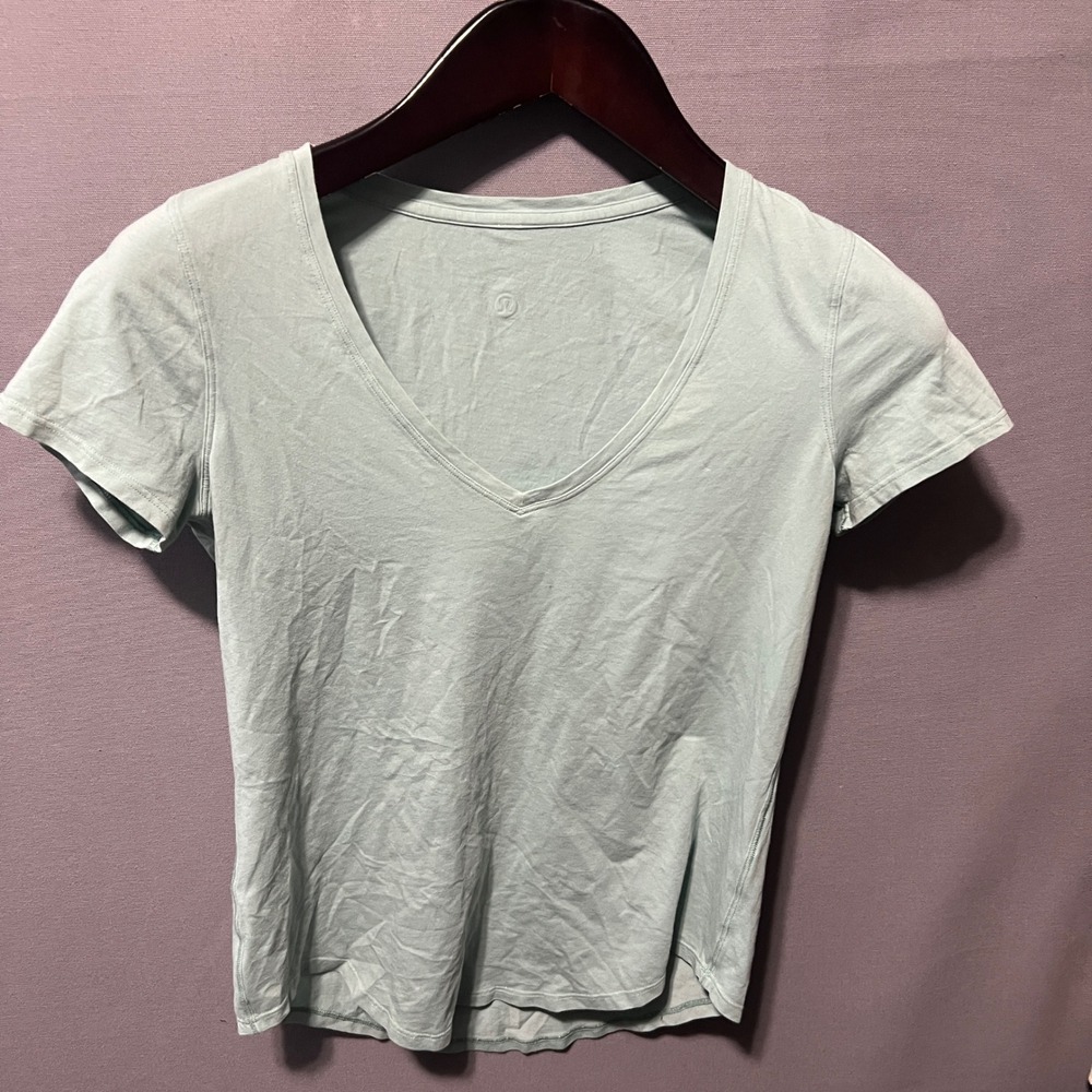 Lululemon Love Tee V-Neck Short Sleeve Shirt Mint Green Size 4